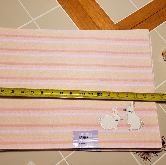 EASTER , 5 Bunny rings and 4 placements - Picture 4 of 10